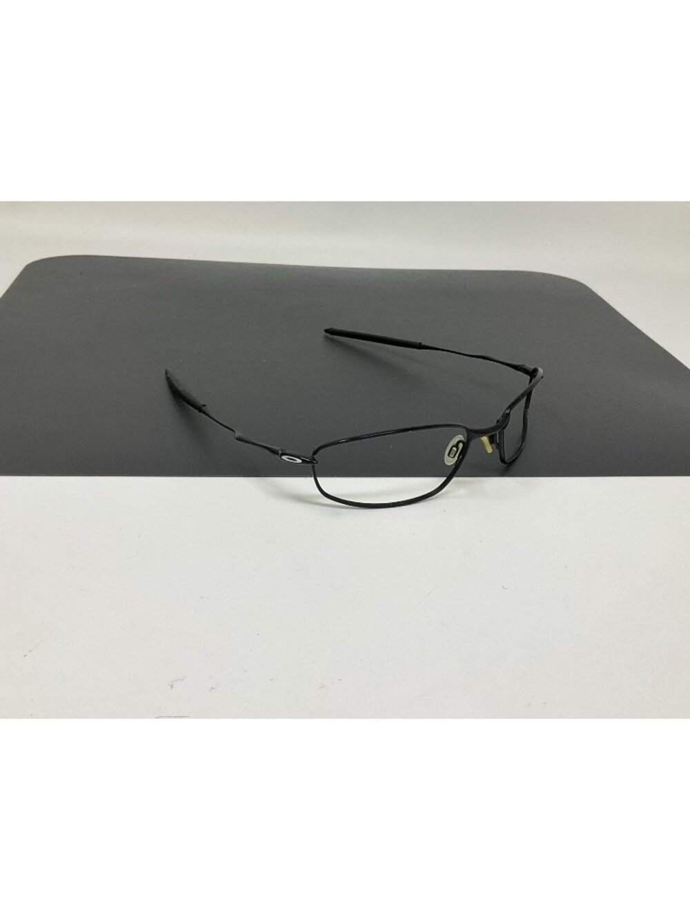 OAKLEY WHISKER SUNGLASSES  Black Frame Silver Icons Excellent Condition